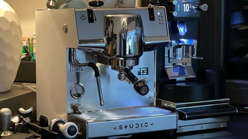 This Christmas, start your barista journey with Studio!