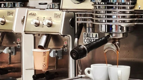 Mina e Max nello storico Bar Affori, a Milano.