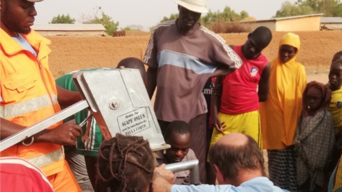 Dalla Corte, a small gesture for Cameroon